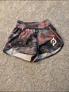 ​Lululemon x Peloton Tracker Short Abstract Acid Wash Splatter Size 4